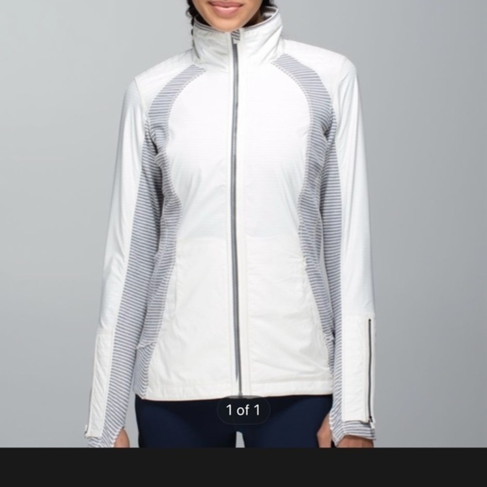 009 Lululemon Rebel Runner jacket